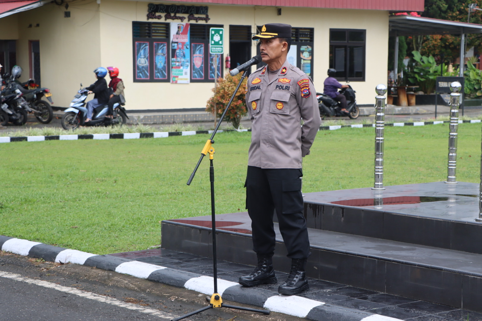 Personel Polres Padang Panjang Laksanakan Latihan Dalmas dalam Rangka Persiapan Sispam Kota